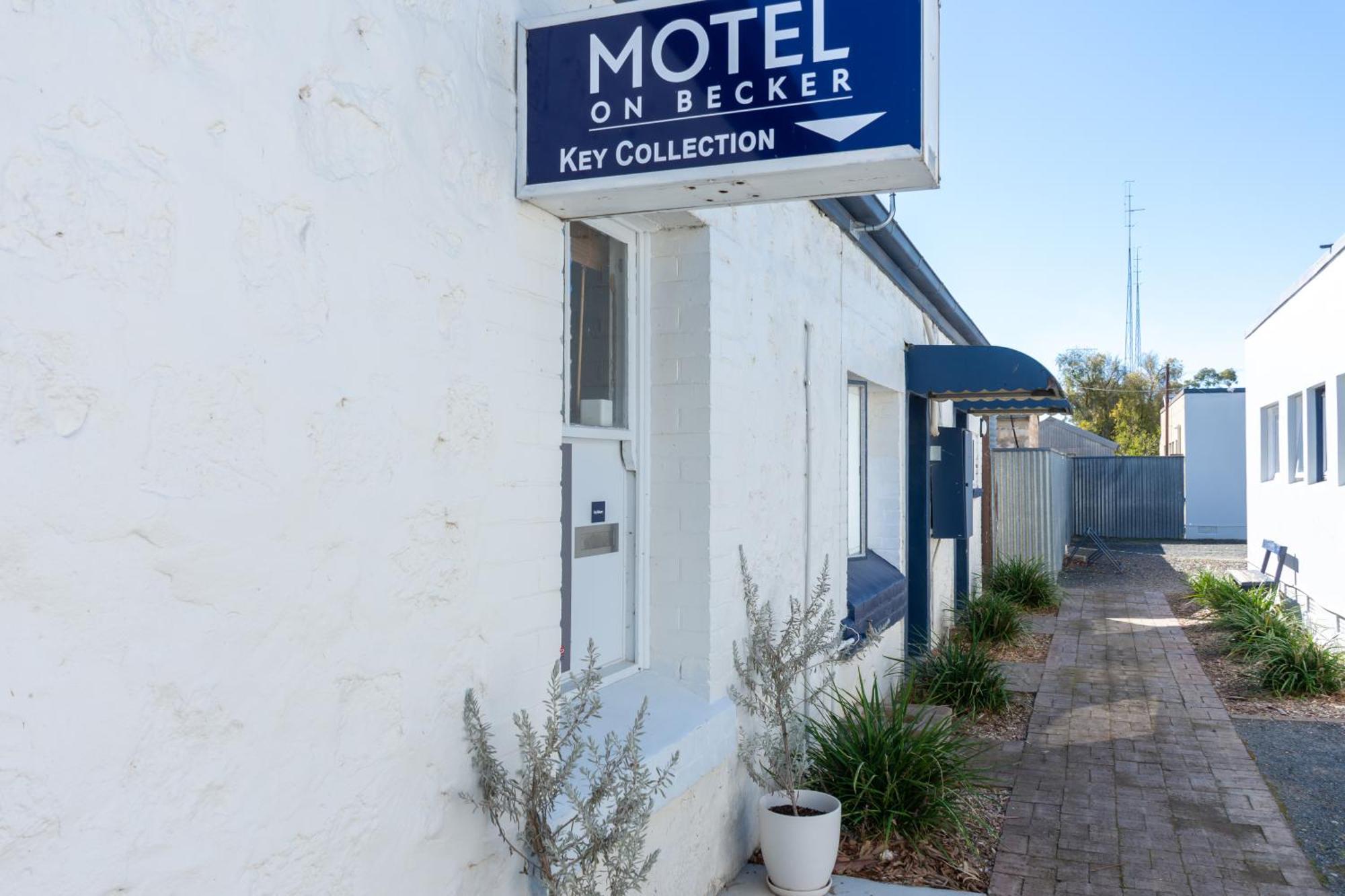 Motel On Becker Tintinara 외부 사진